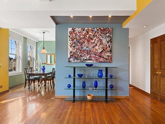 2nd image of 601 W End Ave APT 13B