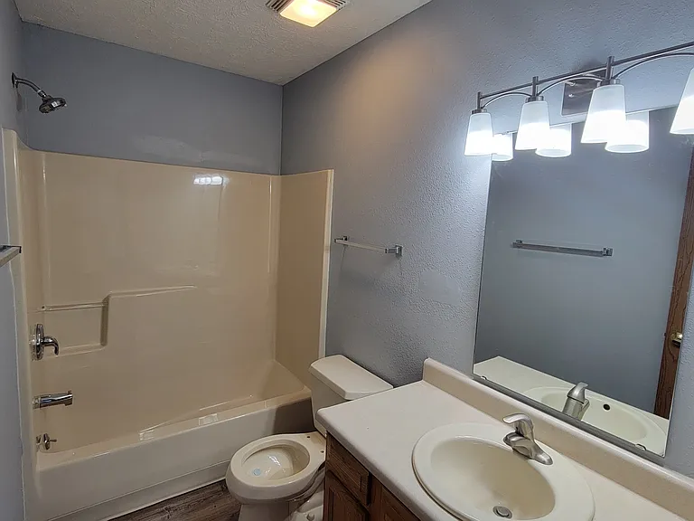 2123 Bridgewater Cir #A — Photo 16