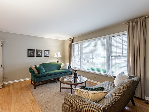 2nd image of 1418 Brush Hill Cir