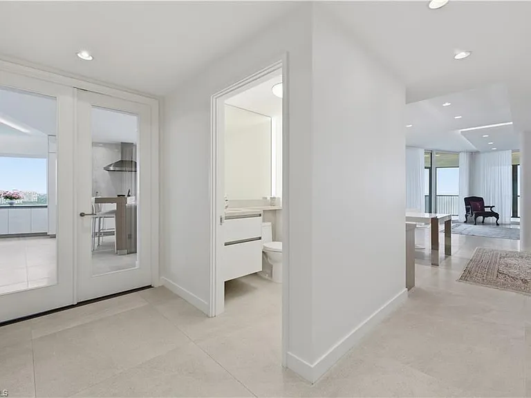 8665 Bay Colony Dr #2001 — Photo 24