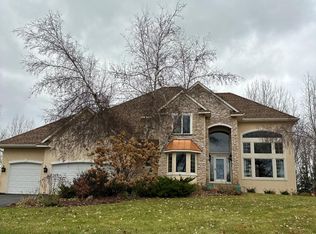 13 Bayhill Rd, White Bear Lake, MN 55110