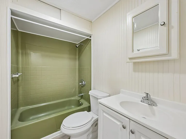 2113 Silver Lake Dr — Photo 15