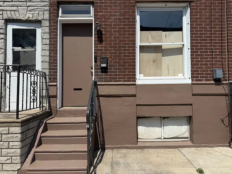 1524 S Dover St — Photo 2