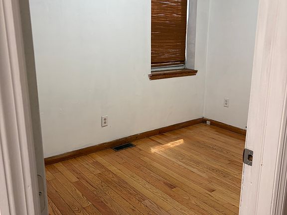 5th image of 1516 S 10th St Floor 1
