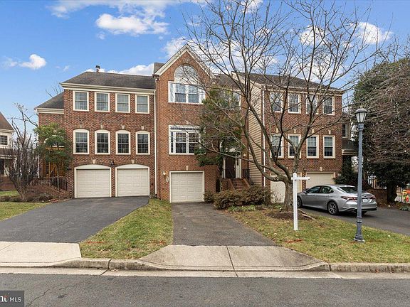 2nd image of 4416 S Pershing Ct