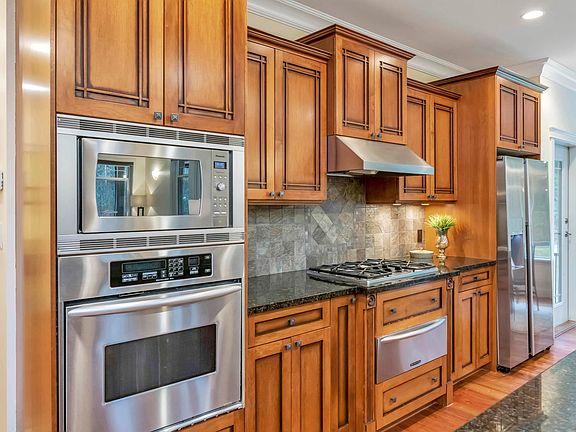 5th image of 11722 272nd St