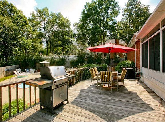 4th image of 404 Wade Plantation Dr