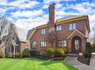 6612 Beacon St, Pittsburgh, PA 15217