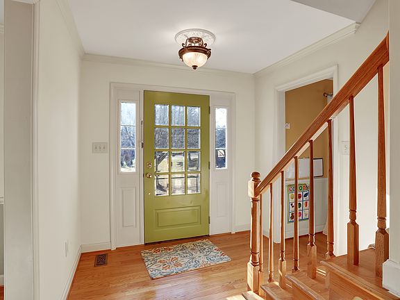 5th image of 3175 Southampton Dr
