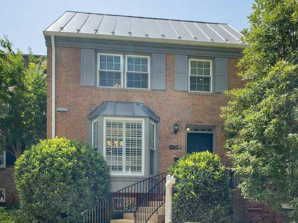 6725 Baron Rd, Mc Lean, VA 22101