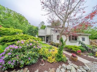 107 Cherry Ridge Rd, Hewitt, NJ 07421