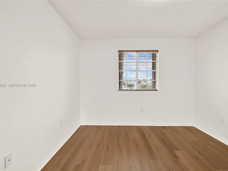 16301 SW 100th Ter — Photo 24