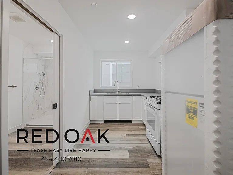 2837 San Marino St #104 — Photo 2