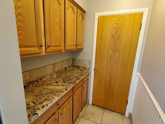 4th image of 1262 E 2nd St