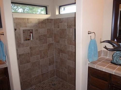 2nd image of 10105 Stoneleigh Dr