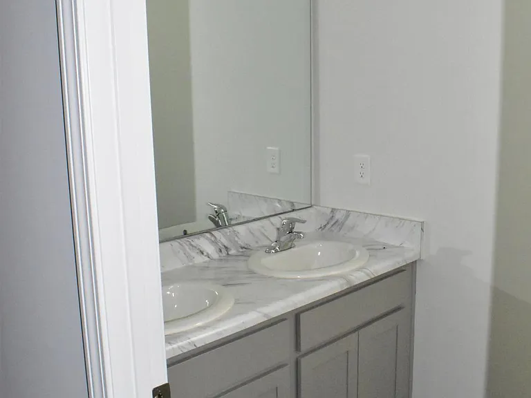 143 Maple Tree Ln — Photo 16