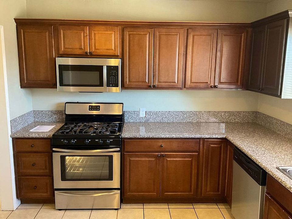 1st image of 605 Bellaire Ave