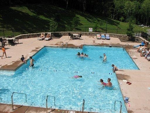 4th image of 2215 Viewcrest Ln Lot 77