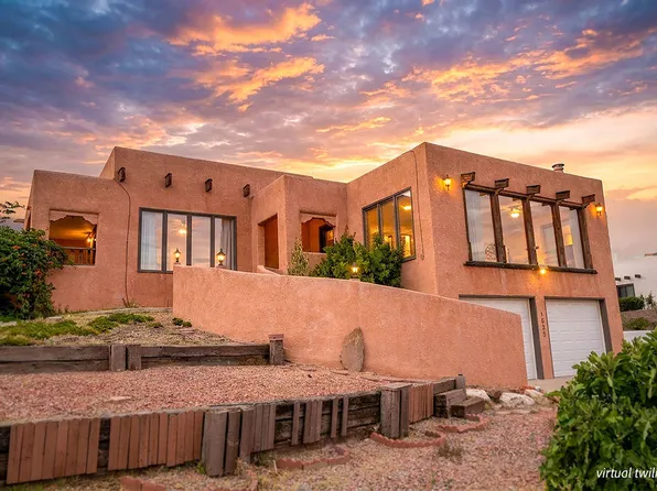 1625 Bluffside Pl NW, Albuquerque, NM 87105