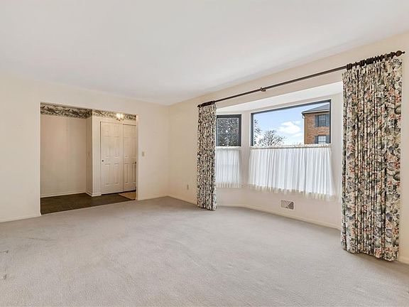 4th image of 56 Dunbridge Hts