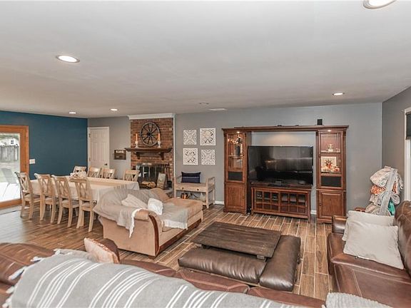 4th image of 4059 Westover Dr