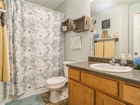 4th image of 306 Walnut Dr NW
