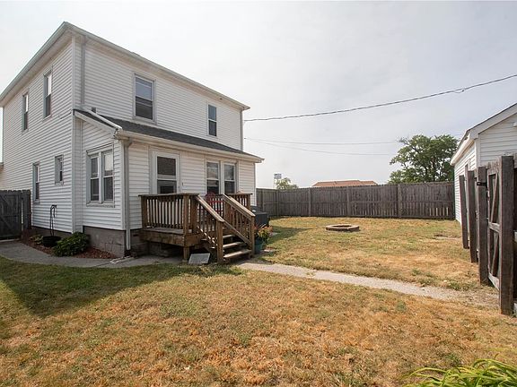 2nd image of 147 E Lorena Ave