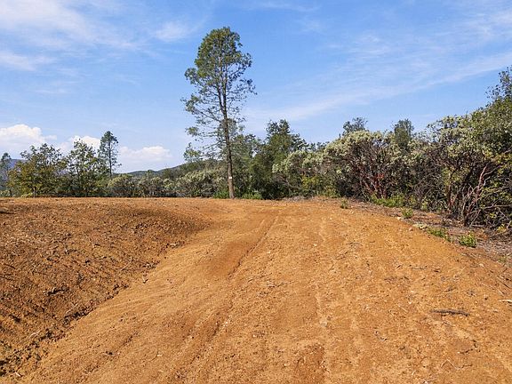 4th image of Old Diggins Rd