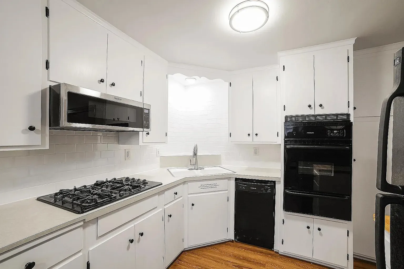 1 bed, 900 sqft, $1,250 — Photo 2