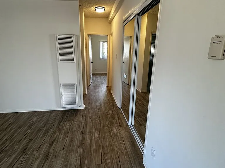 1156 Alameda Ave — Photo 9