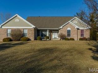 1 Holloway Dr, Lake Saint Louis, MO