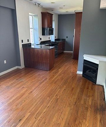 5th image of 257 Pleasant St APT 9