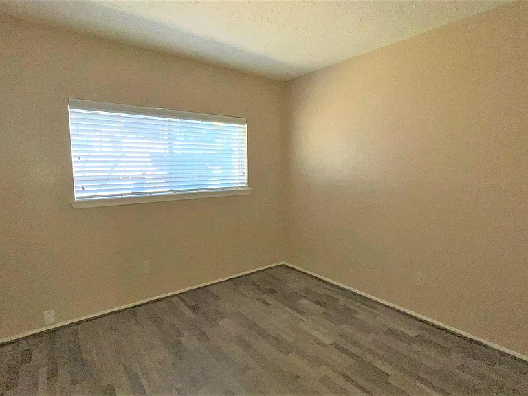 17323 Camberwell Green Ln — Photo 16
