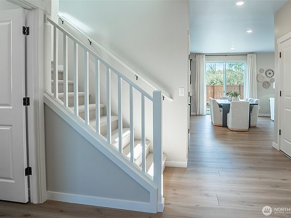 4th image of 18522 137th Avenue Ct E #161