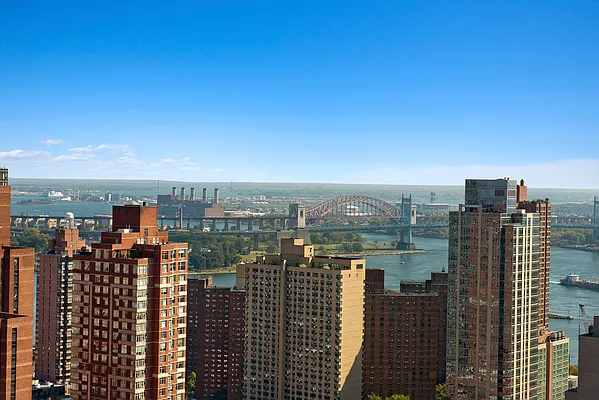 Rented by Douglas Elliman | media 25