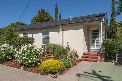 1500 Jasmine St Photo 1