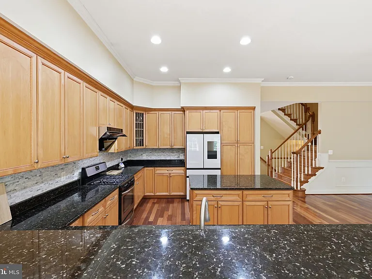 6403 Velliety Ln — Photo 18
