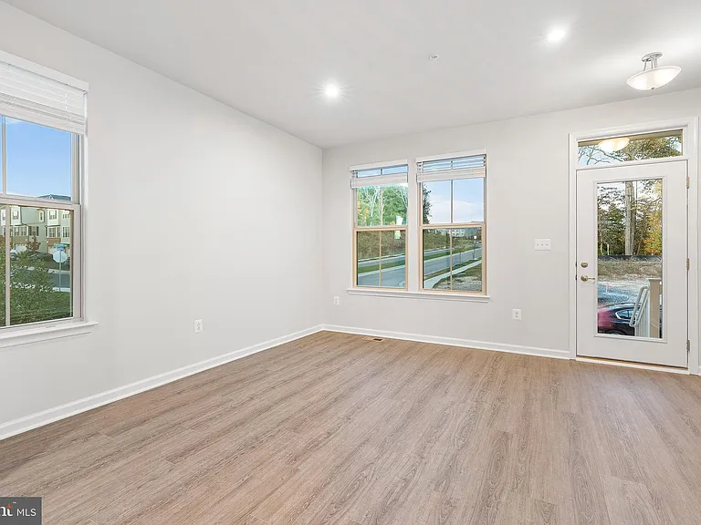 3442 Jacobs Ford Way — Photo 8