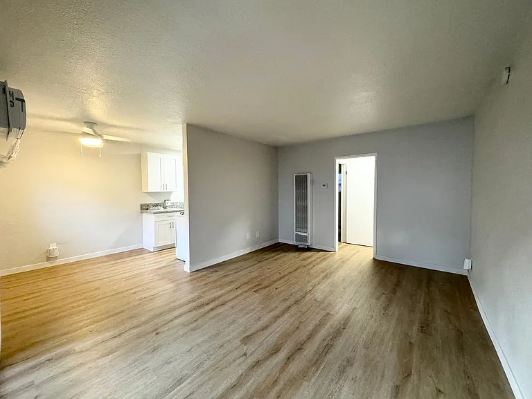 80 N Bonnie Ave — Photo 7
