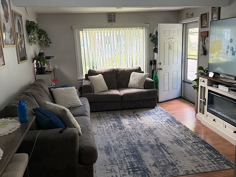 16 Melnick Pl #A — Photo 10