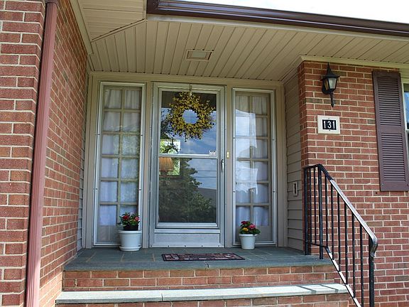 2nd image of 131 Royal Cir