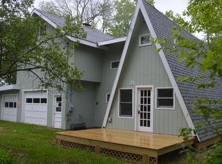 21 Willow Rd, Richmond, MA 01254