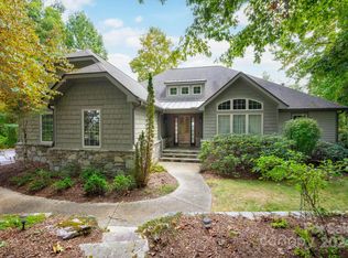 265 High Rd, Hendersonville, NC 28739