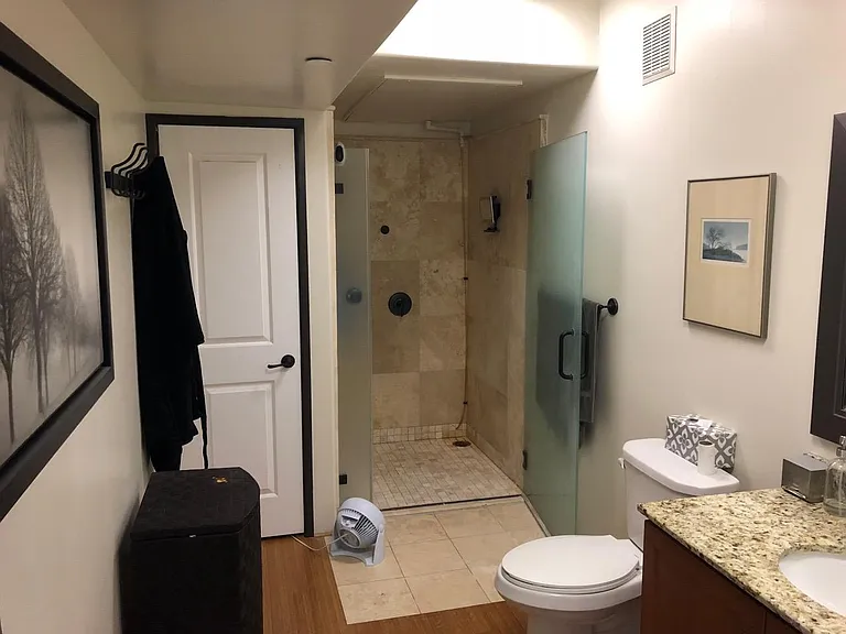 255 W 7th St #6 — Photo 7