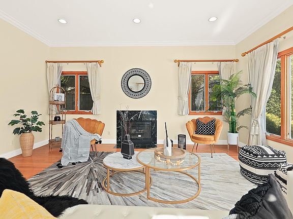 5th image of 553 S Michillinda Ave #0