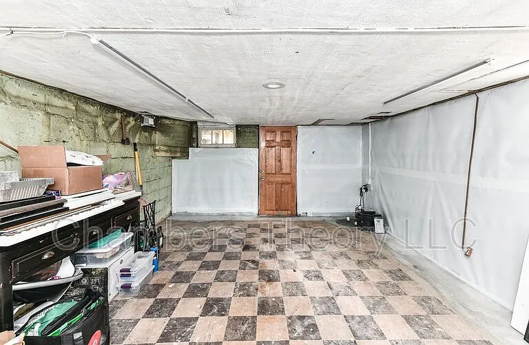 2705 Russell Rd — Photo 21