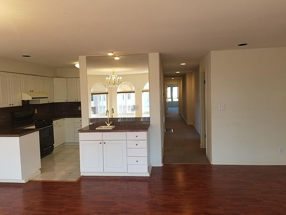 3rd image of 650 35th Ave