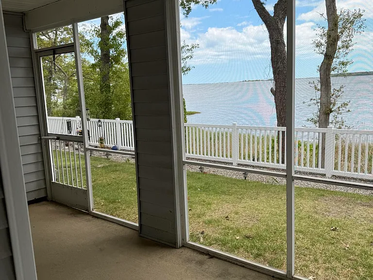 113 Waters Edge Dr — Photo 12