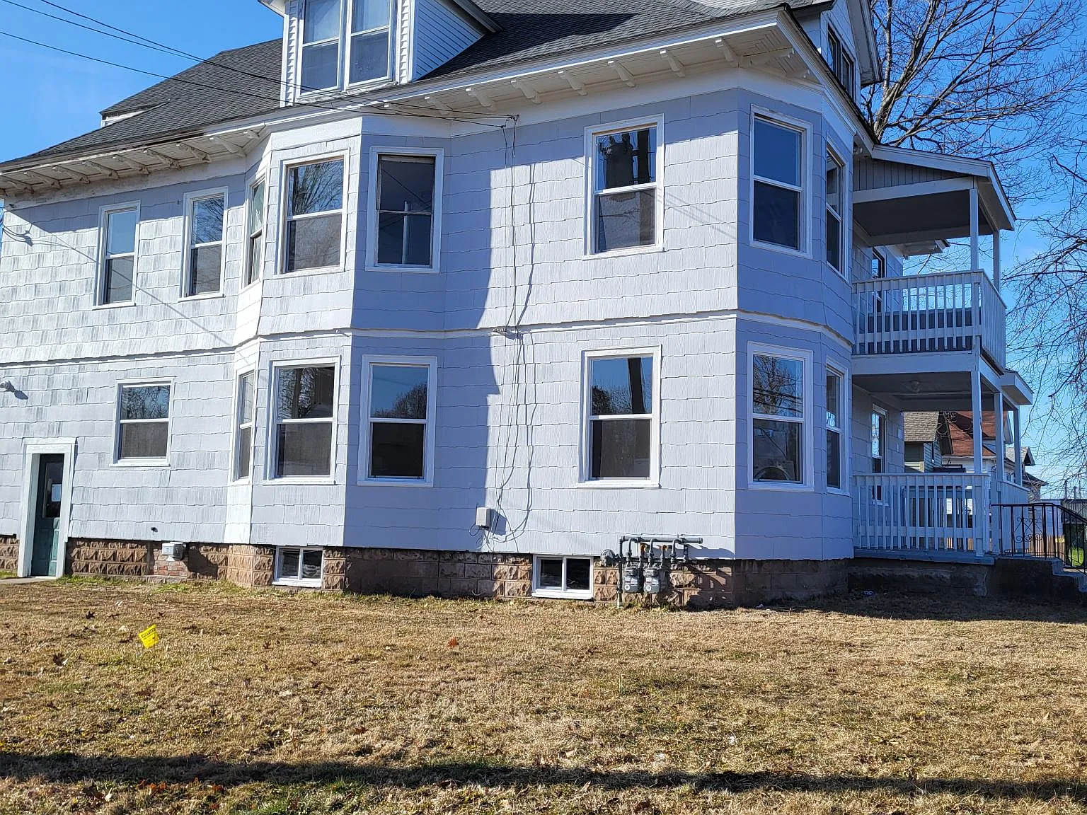 3 bed, 1500 sqft, $1,975 — Photo 1