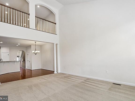 4th image of 41657 McMonagle Sq